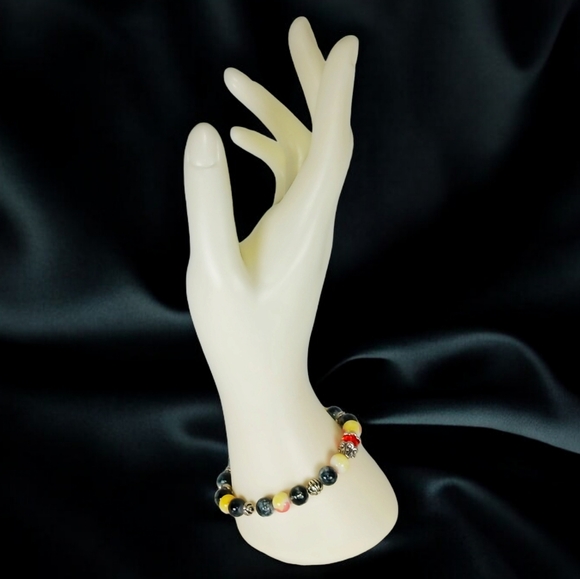 Beaded Bracelet with Black, Orange, Yellow, Silver & White Beads Halloweencore - Picture 6 of 7